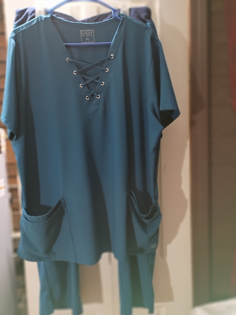 Scrub-Style V-Neck Lace-Up Women's Top in Teal And Bottom Set XL Regular